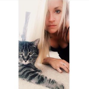 Meet your Posher, Caitlin